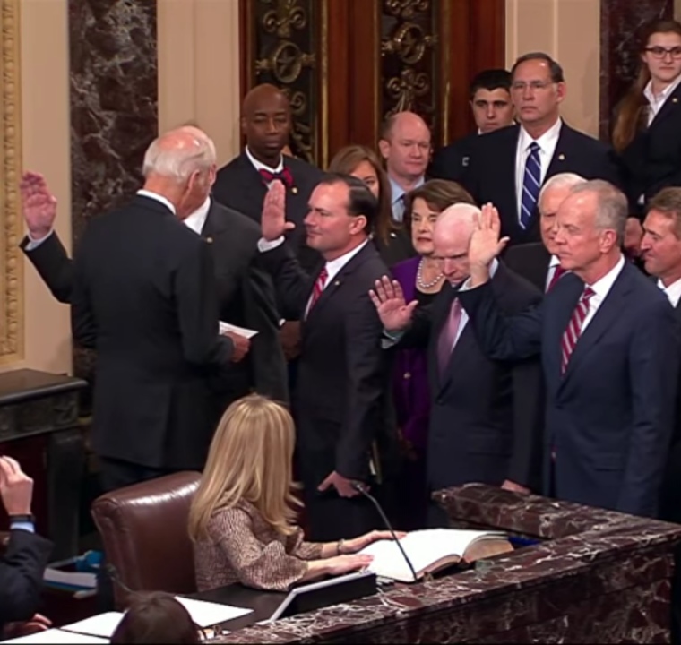 Biden Swears In Senate Of 115th Congress
